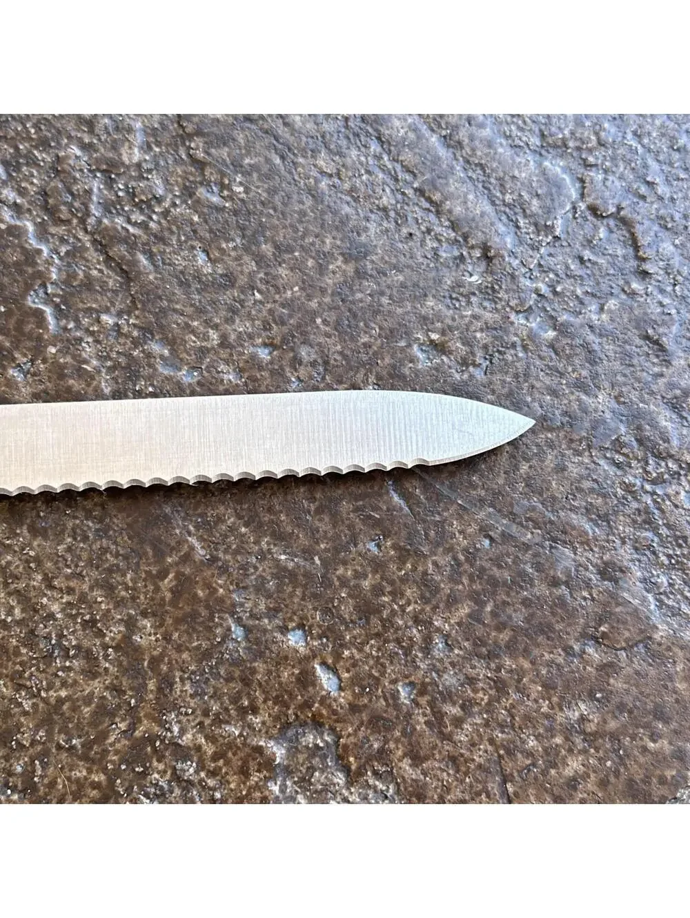 J.A HENCKELS ZWILLING PROFESSIONAL S 5” FRIODUR SERRATED UTILITY KNIFE 31025-130